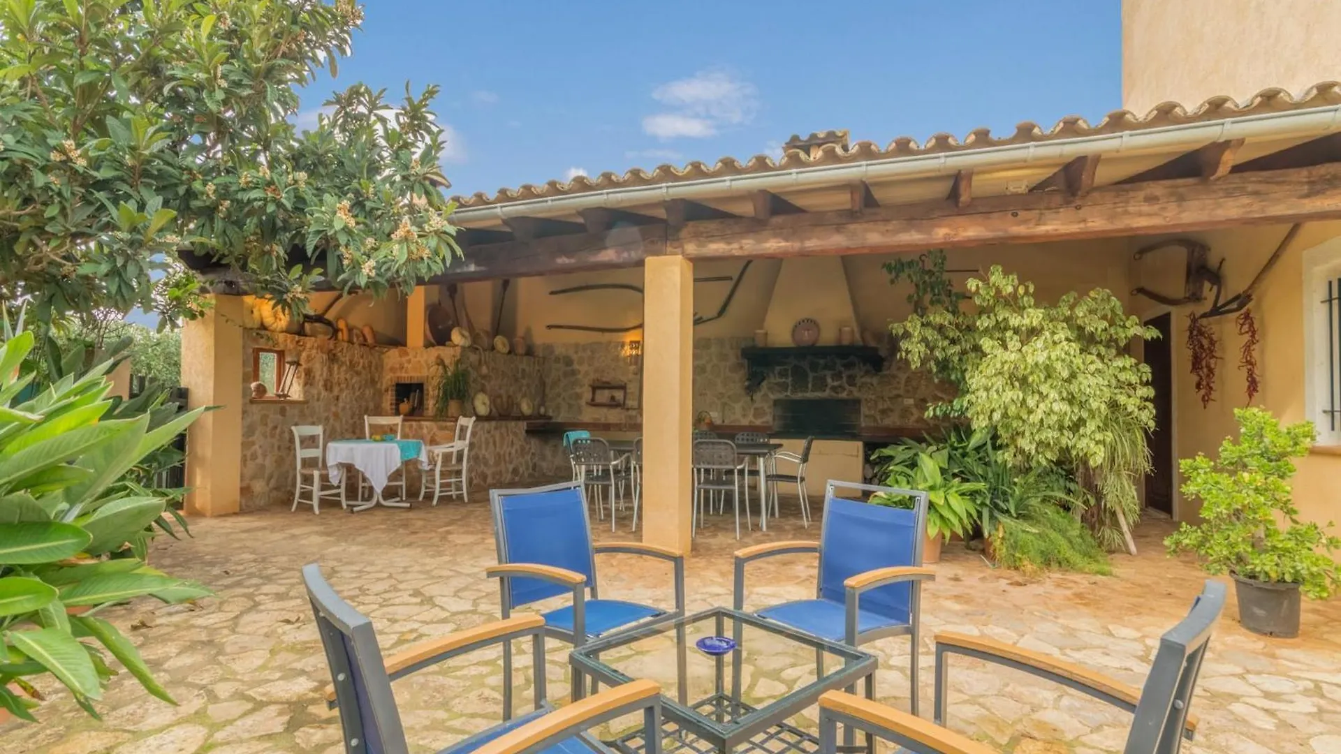Country House For 9 Guests, Búger Dom wakacyjny