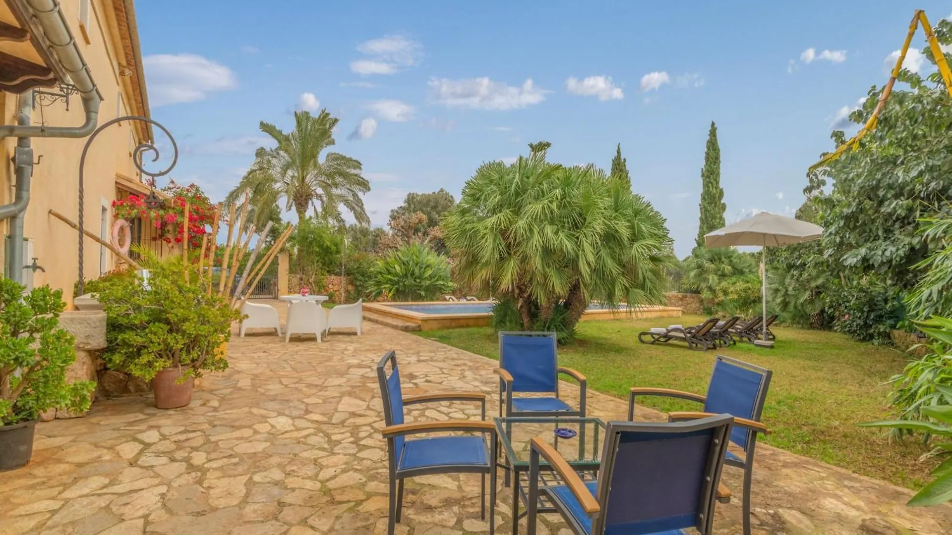Country House For 9 Guests, Búger 0*,