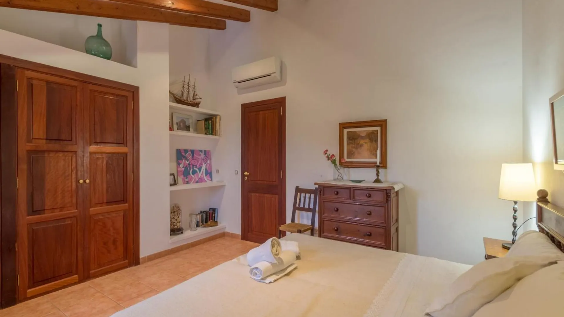 Country House For 9 Guests, Búger Semesterbostad